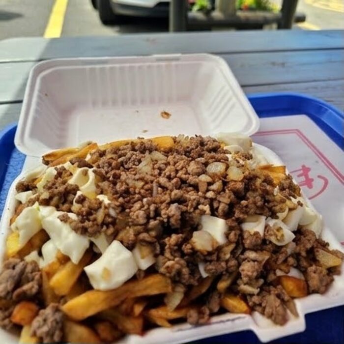 Poutine garnie, boeuf haché